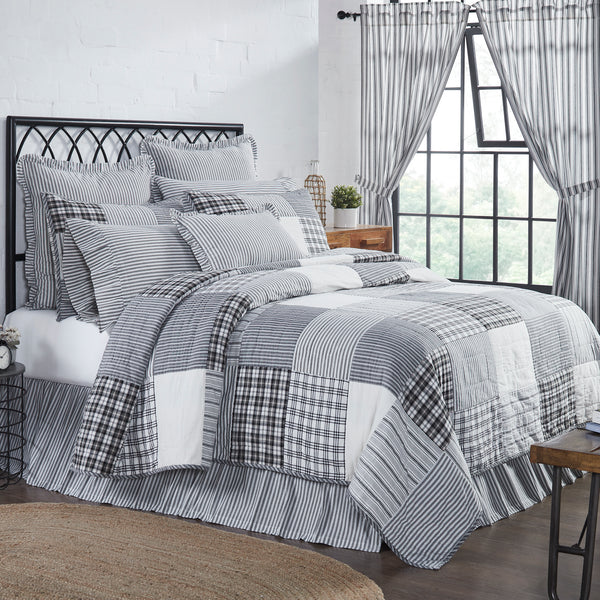 Sawyer Mill Black Quilt