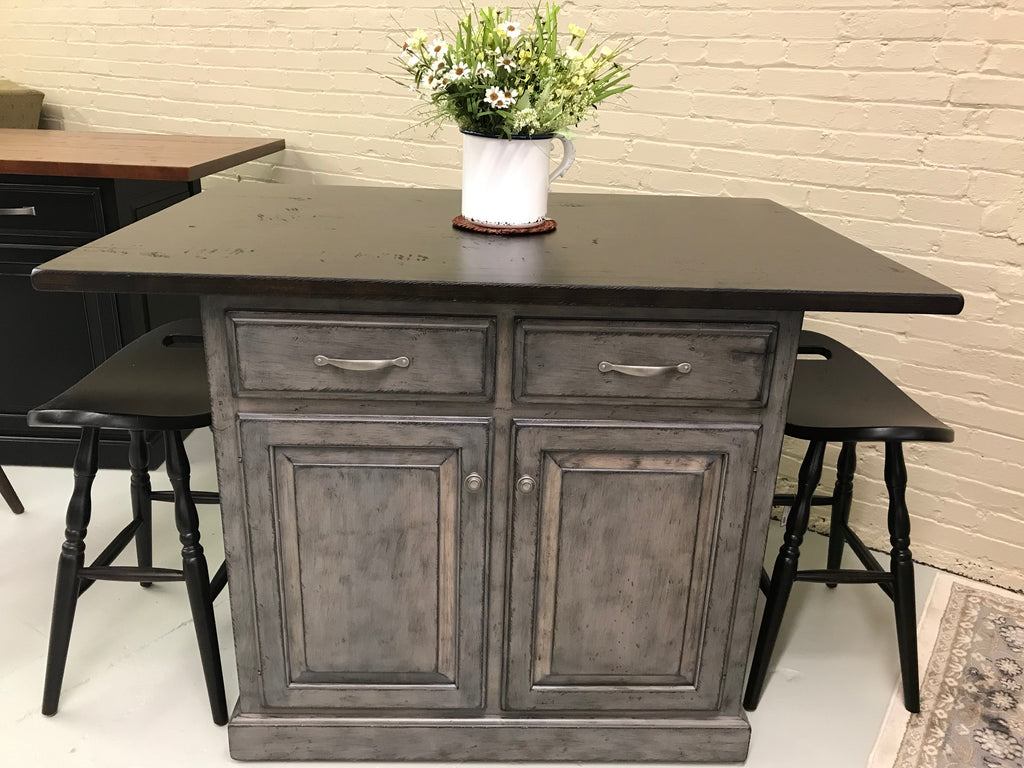 Lancaster Legacy Island Set #10 - Traditional Island in Antique Brown Maple & Saddle Stools