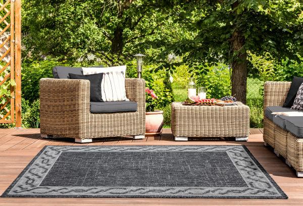 Augusta-Whitehaven Black (10070)