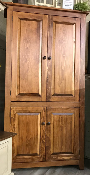 Pantry with Raised Panel Doors - Seely