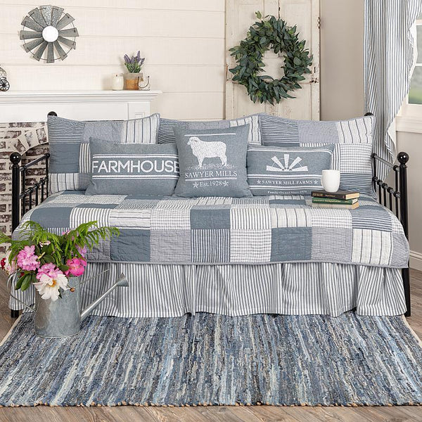 Sawyer Mill Blue Daybed Quilt Set