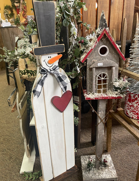 Winter Snowman & Birdhouse